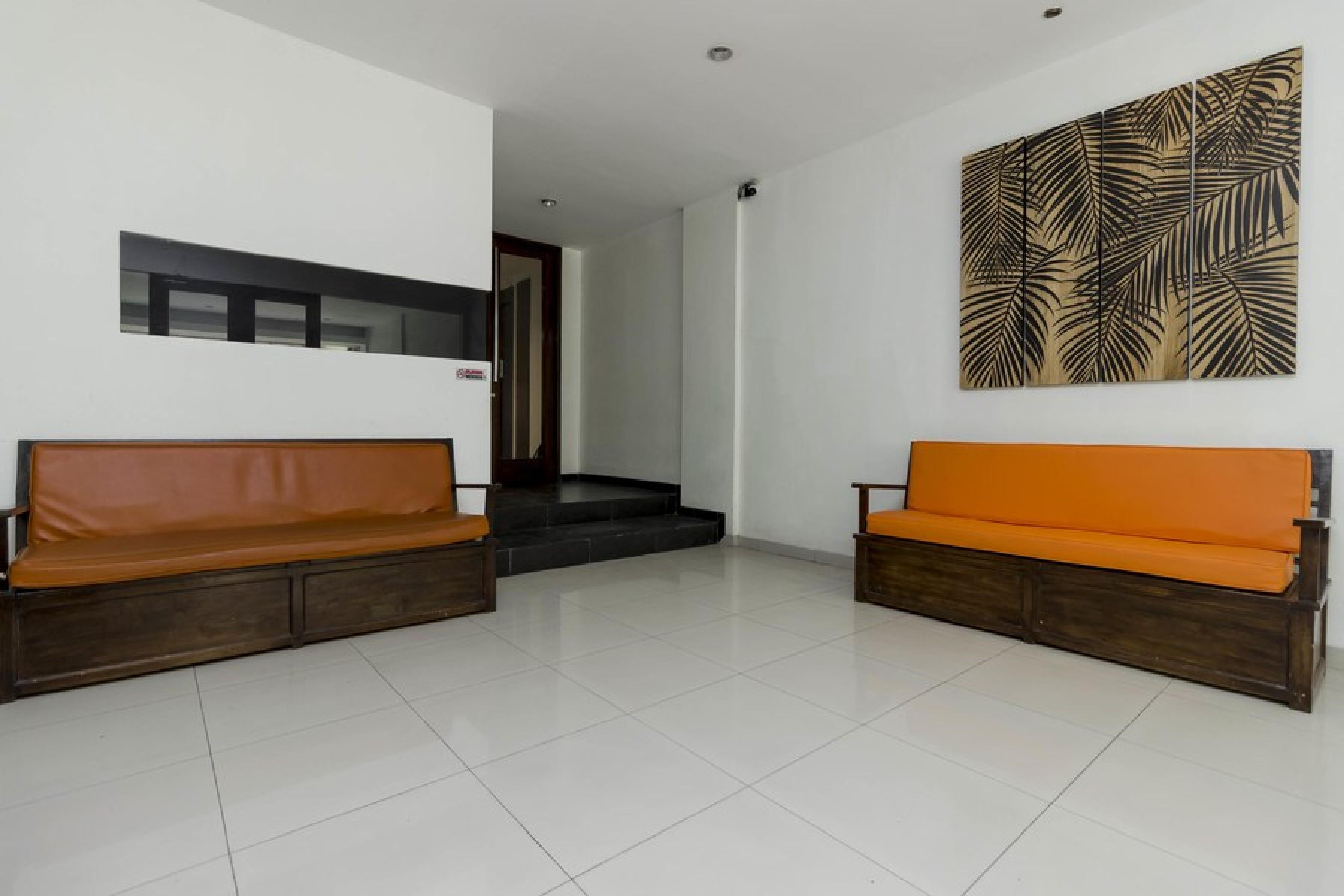 Reddoorz Plus @ Pasar Baru Jakarta Exterior photo